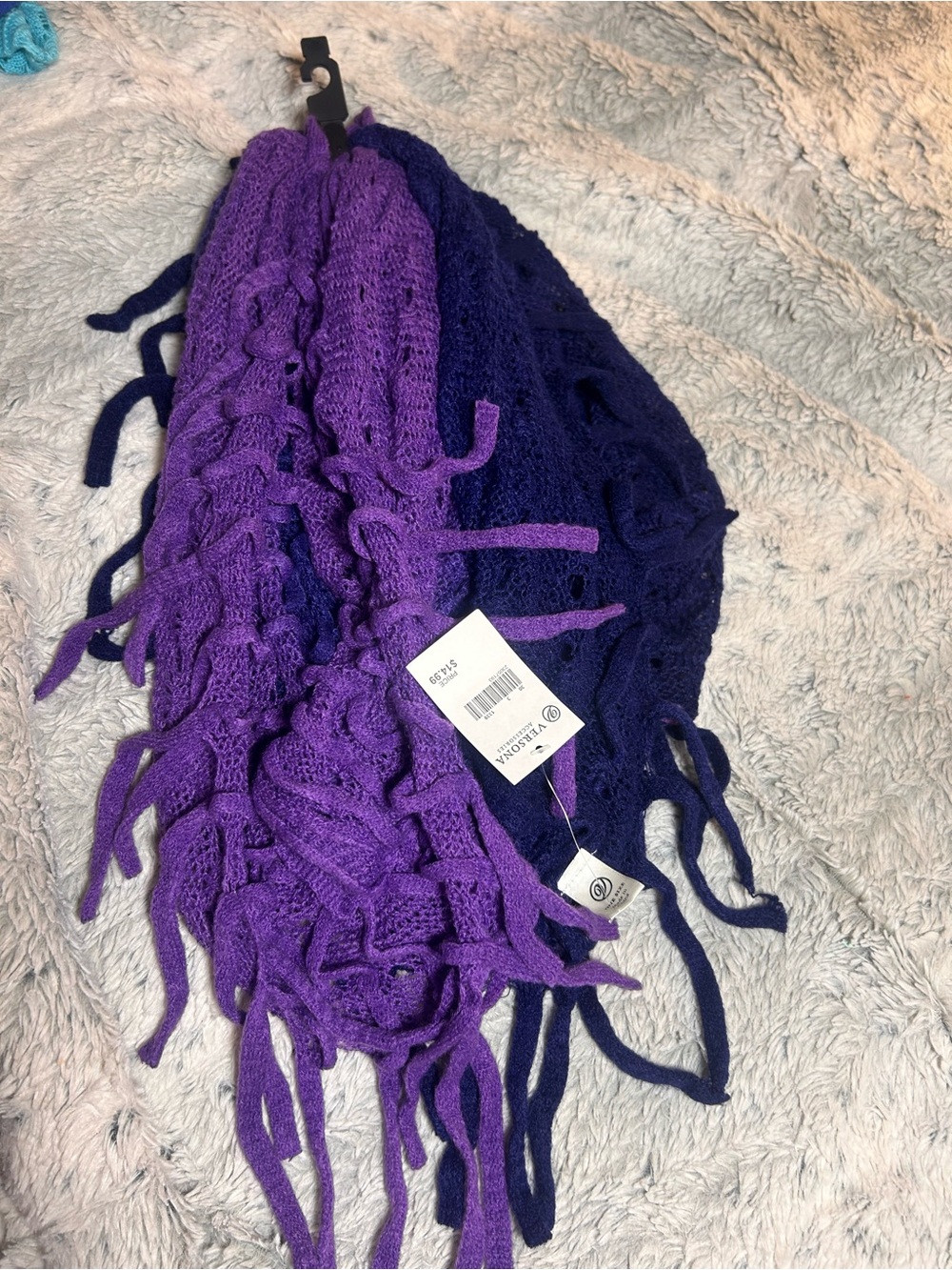 NWT Versona Two-Tone Purple & Navy Chunky Knit Infinity Scarf